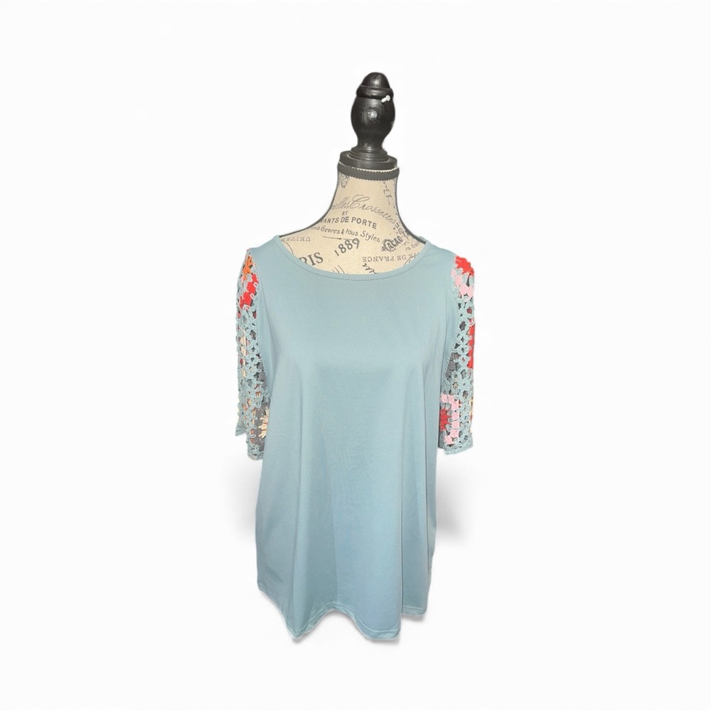 Amazon Women's Blue Blouse with Crochet Sleeves ptp 21-22 - Picture 2 of 4
